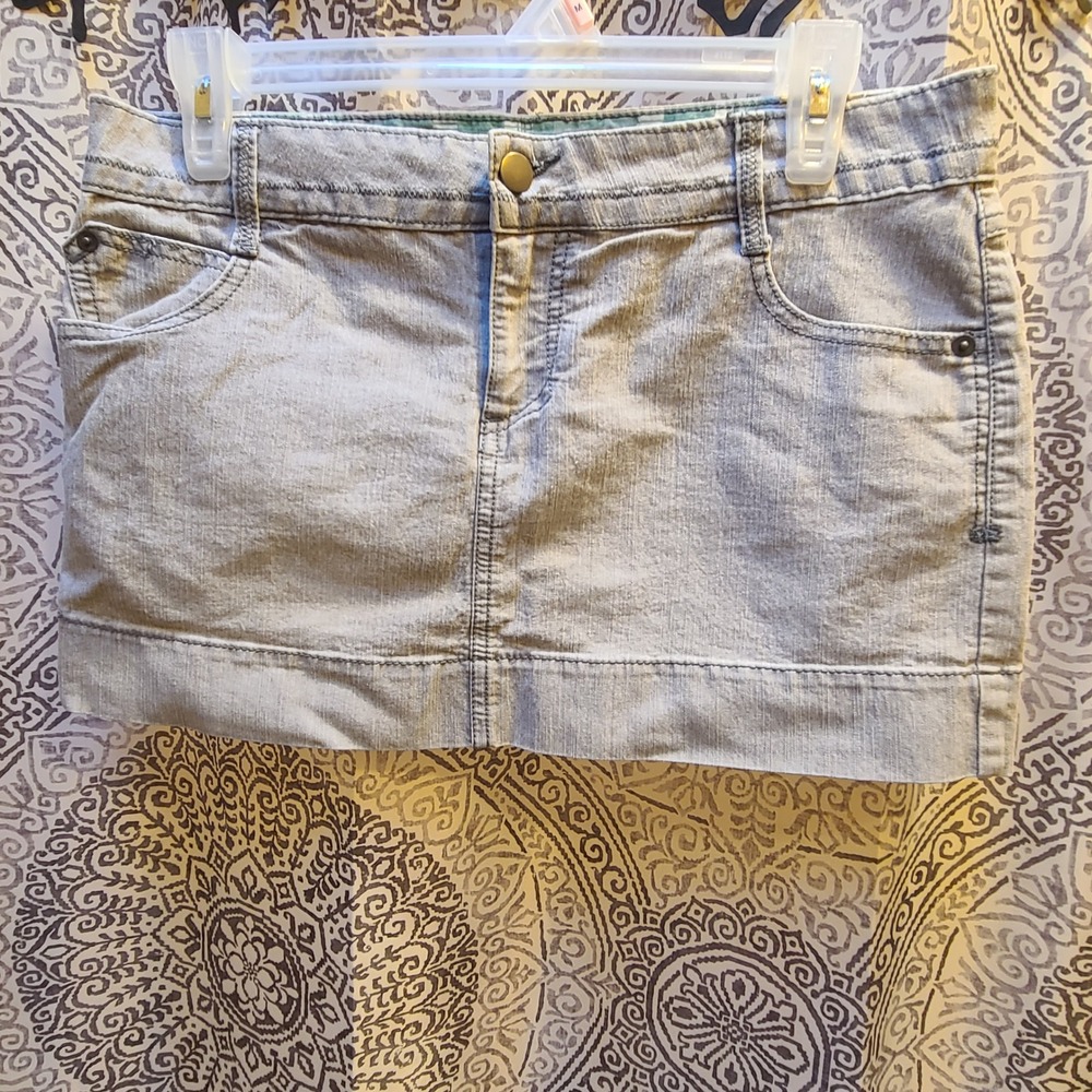 SO Wear It Declare It Denim Micro Mini Skirt Women Size 9 Gray Low Rise Y2K Embr